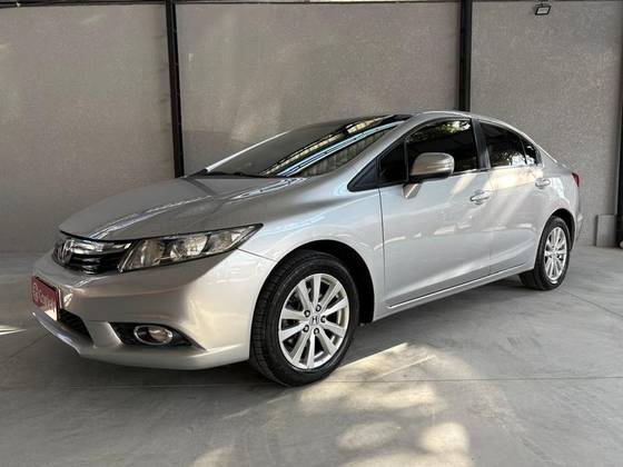 HONDA CIVIC 2.0 LXR 16V FLEX 4P AUTOMÁTICO HONDA CIVIC 2.0 LXR 16V FLEX 4P AUTOMÁTICO